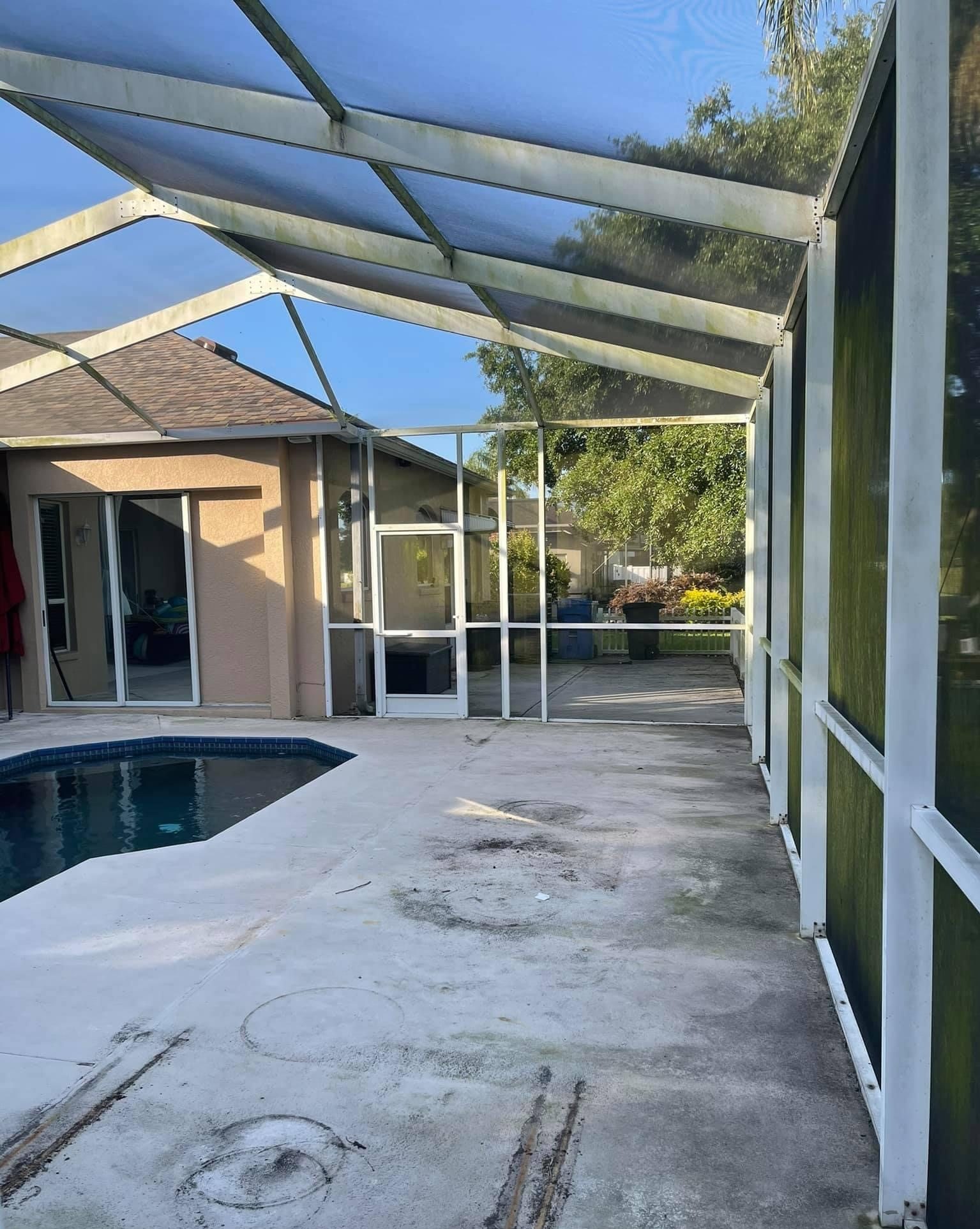 Before Pool Deck Cage Cleaning 1 1 e1773178374824